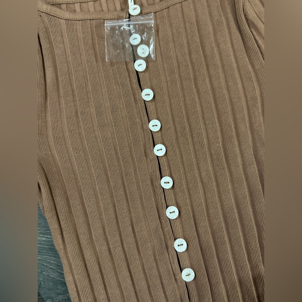 *NWOT* Free People Tilly Long Sleeve Cardi in Otter - Picture 5 of 6